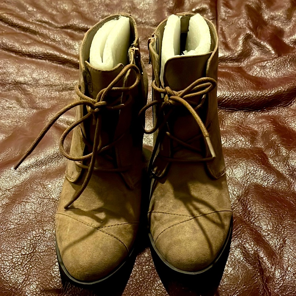 Brand new boots 🥾 from Toetos Newyork line👢🥰❣️🤠